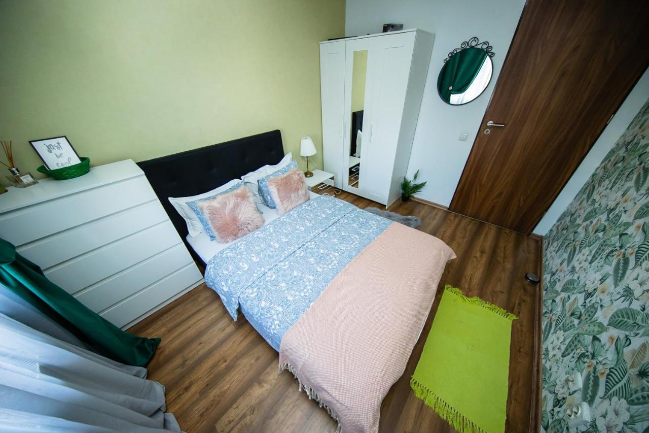 Smart Palas Apartament Iasi Buitenkant foto